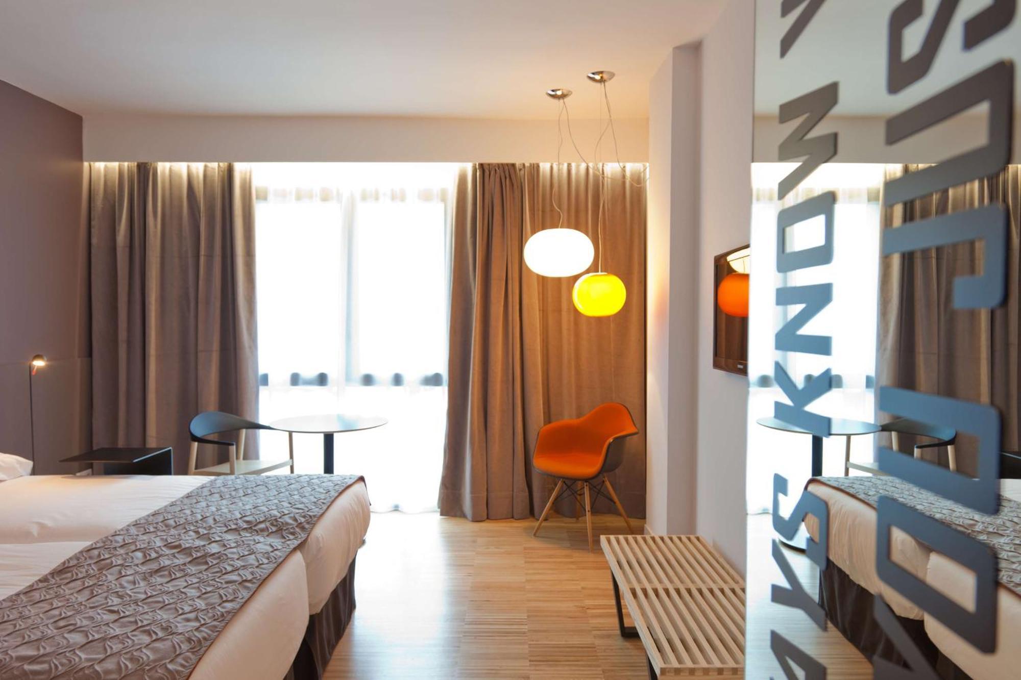Alexandra Hotel, Curio Collection By Hilton Hotel 4*