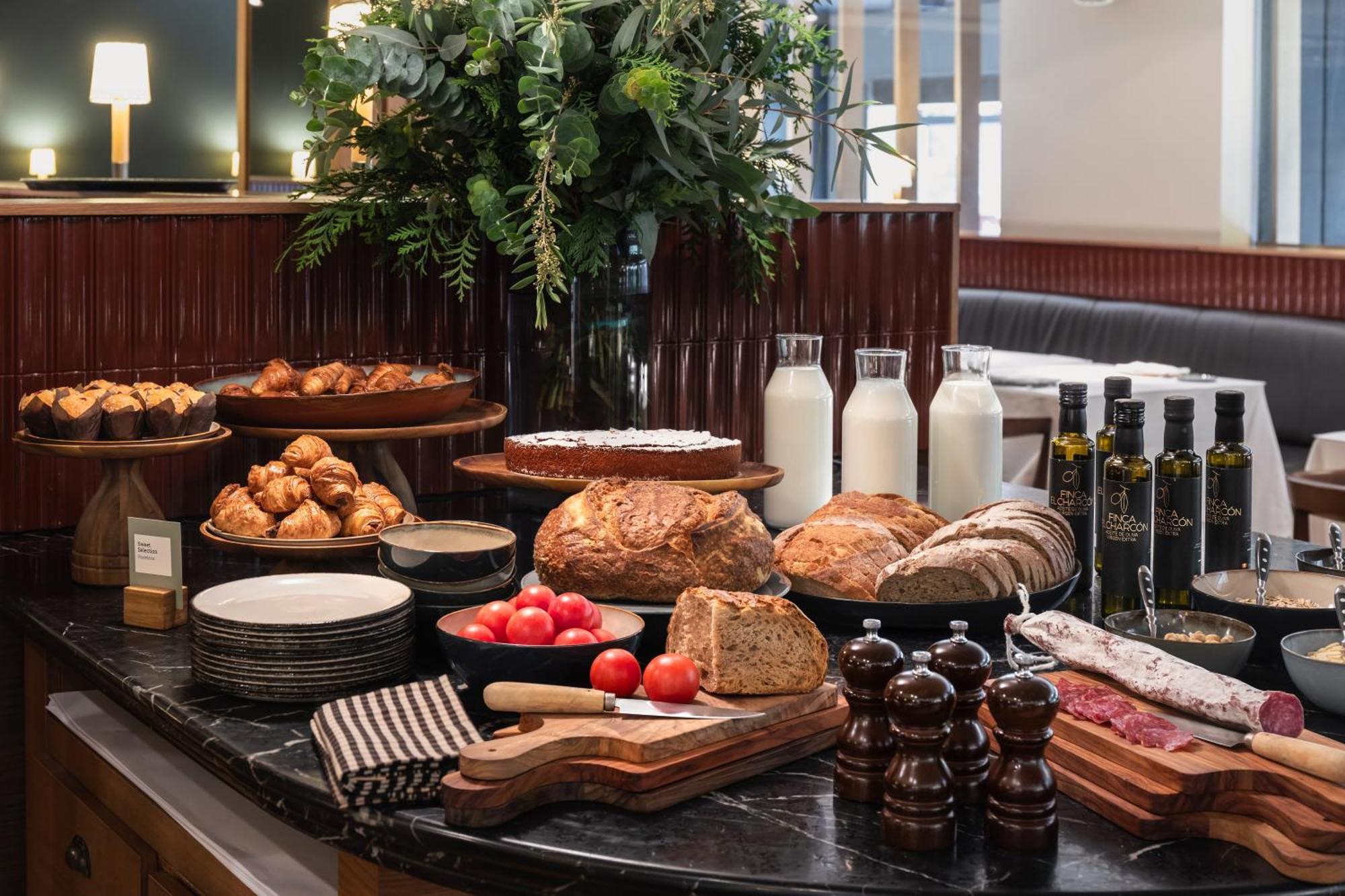Alexandra Hotel, Curio Collection By Hilton Barcellona